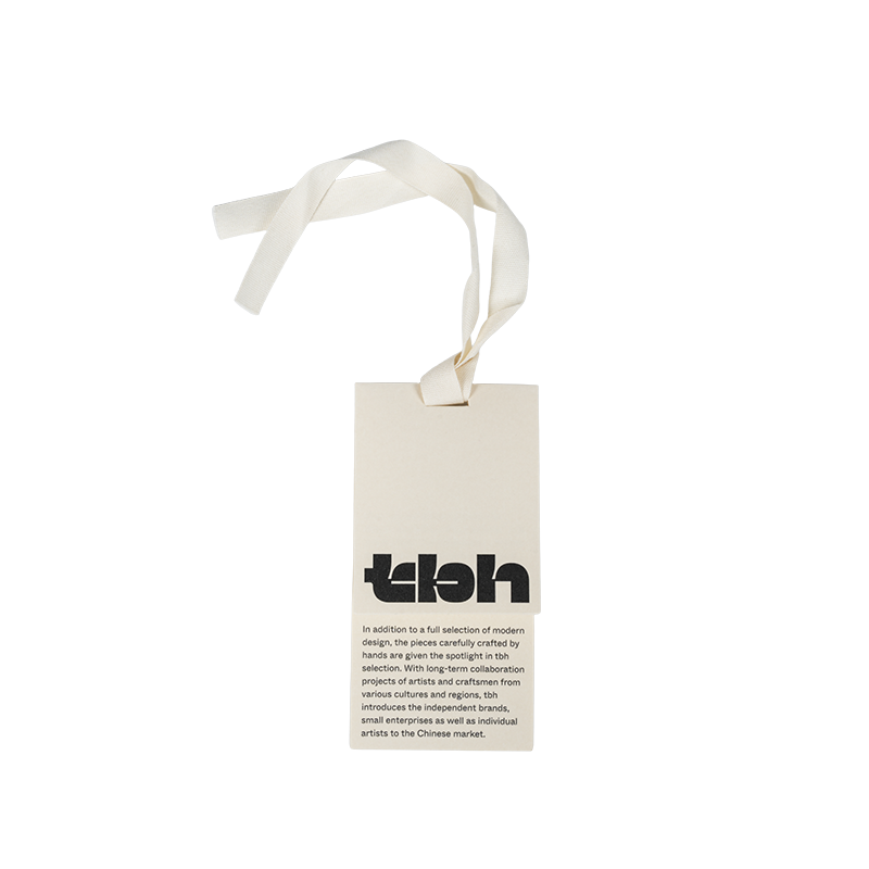 পোশাক প্যাকেজিংয়ের জন্য ডাবল-লেয়ার সাদা কার্ডবোর্ড হ্যাং ট্যাগ